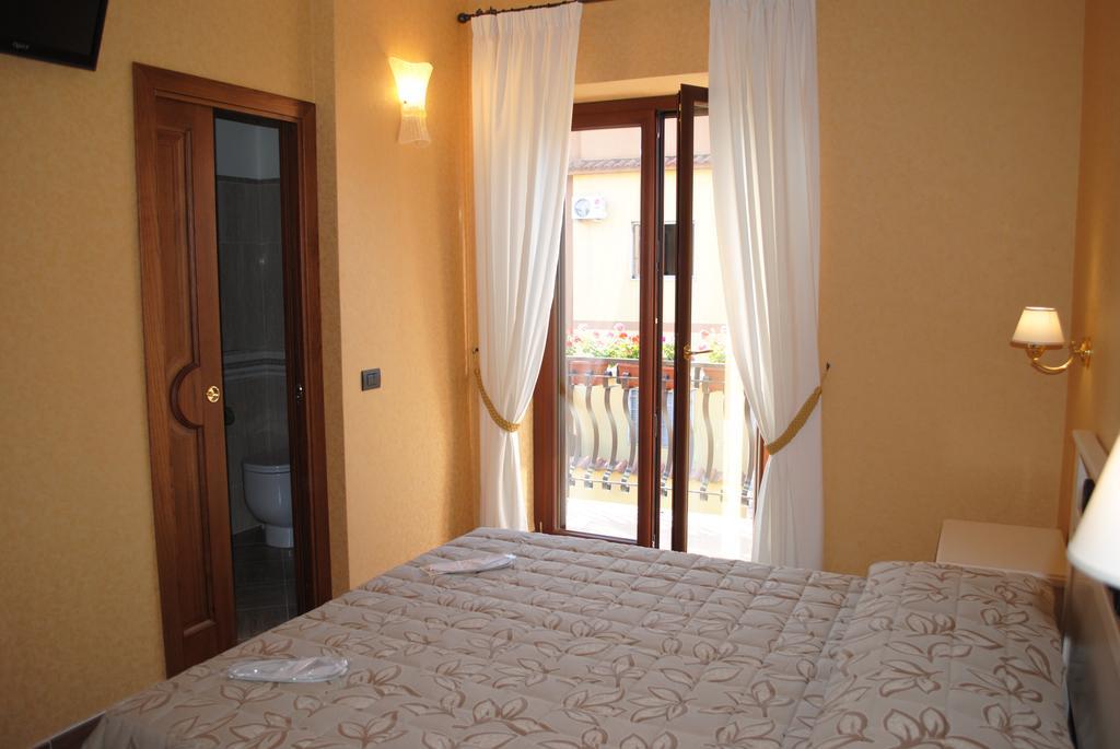 Hotel Maximo Rome Room photo